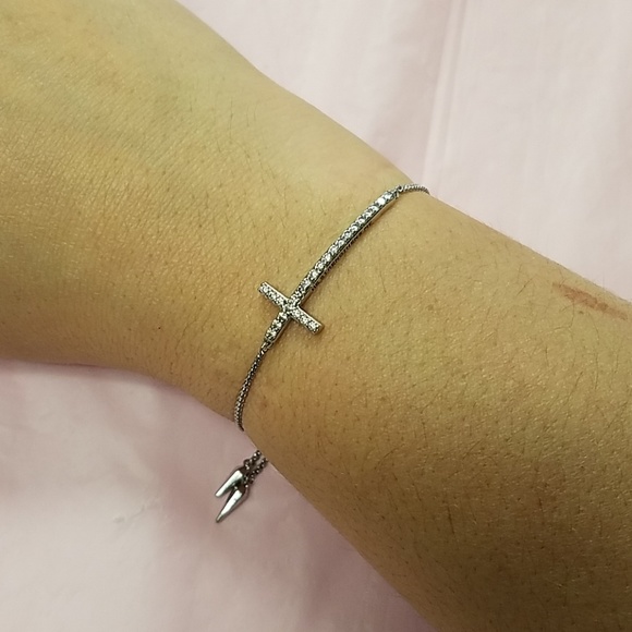 Cross braclet - Picture 3 of 3